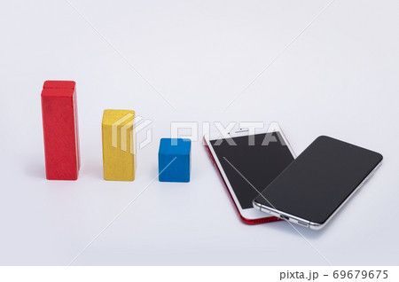 携帯電話やスマホの値下げイメージ 69679675