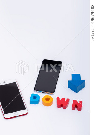 携帯電話やスマホの値下げイメージ 携帯電話やスマホの値下げイメージ 69679688