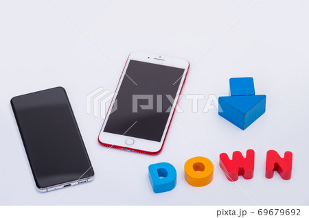 携帯電話やスマホの値下げイメージ 携帯電話やスマホの値下げイメージ 69679692