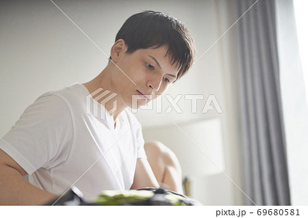 外国人旅行者　男性 69680581