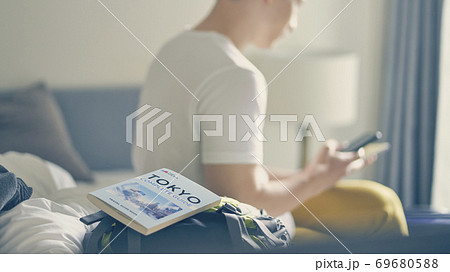 外国人旅行者　男性 69680588