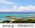 沖縄南城の美しい空と海 69684452