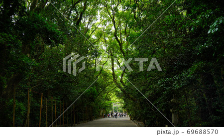熱田神宮の参道 69688570