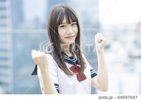 応援する女子高生 69697697