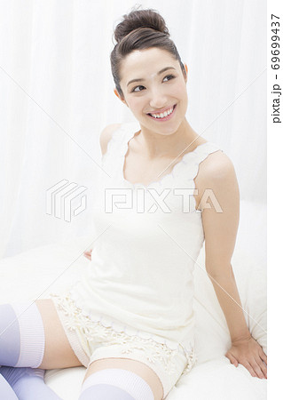 Woman wearing support stockings - Stock Image - C033/2307