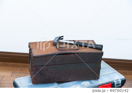 古い工具箱 69700142