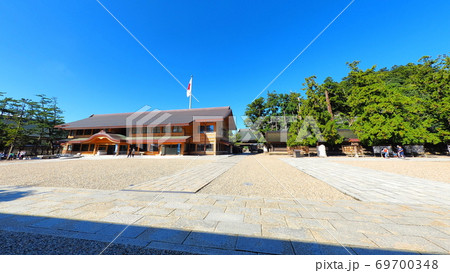 出雲大社24(庁舎と国旗) 出雲大社24(庁舎と国旗) 69700348