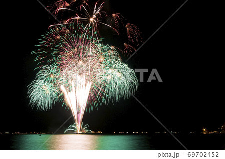 【三重県】鳥羽みなとまつりの花火大会 69702452