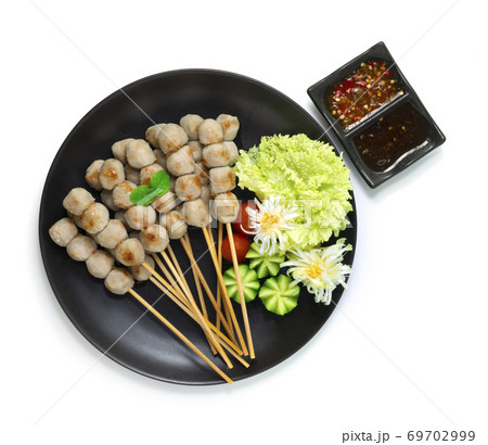 Grilled Beef Balls Mini size Served Sweet chili dipping Sauce Grilled Beef Balls Mini size Served Sweet chili dipping Sauce 69702999