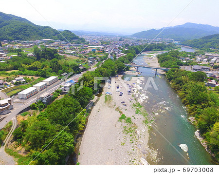 上空から眺めた「親鼻橋」〜ドローンで空撮（埼玉県秩父郡長瀞町長瀞･皆野町下田野） 69703008