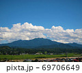 田舎の田園風景 69706649