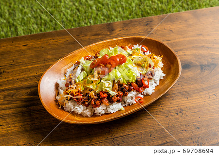 タコライス Japanese food, Okinawa style taco rice タコライス Japanese food, Okinawa style taco rice 69708694