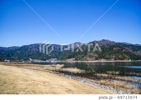 八木崎公園と御坂山地最高峰黒岳 69713074