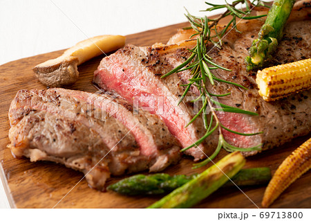 サーロインステーキ 69713800