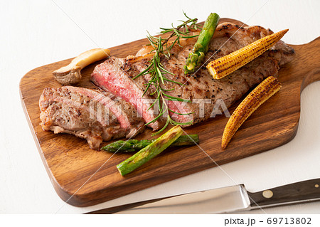 サーロインステーキ 69713802