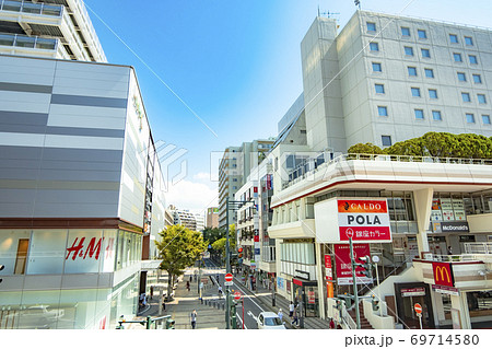 新潟市万代地区の街並み (ガルベストン通り) 新潟市万代地区の街並み (ガルベストン通り) 69714580