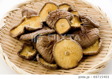 干し椎茸 69715403