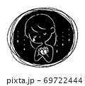 手描き風 悲しむ女性 モノクロ 手描き風 悲しむ女性 モノクロ 69722444