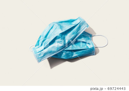 Blue surgical masks 69724443