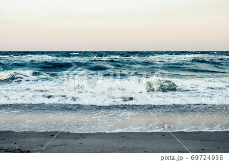 View from the shore to the seascape 69724936