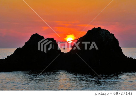 夫婦岩夕景(糸島市) 夫婦岩夕景(糸島市) 69727143