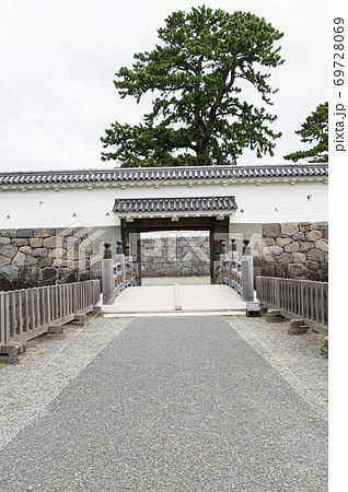 小田原城銅門に行く住吉橋 小田原城銅門に行く住吉橋 69728069