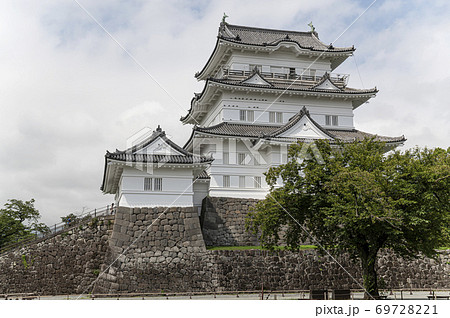 小田原城天守閣と空 69728221