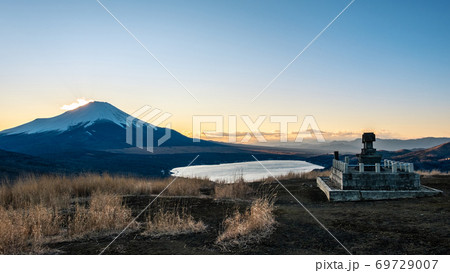 明神山から望む富士山（冬・夕景） 69729007