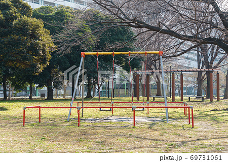 公園遊具 69731061