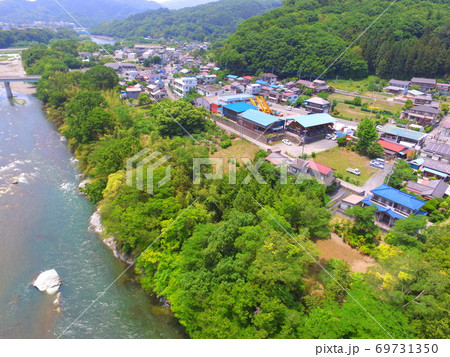 上空から眺めた荒川 中流域の右岸〜ドローンで空撮（埼玉県秩父郡長瀞町長瀞･皆野町下田野） 69731350