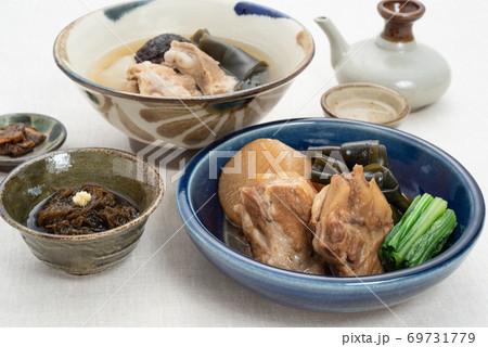 ソーキと大根の煮物 ソーキ汁 沖縄料理 ソーキと大根の煮物 ソーキ汁 沖縄料理 69731779