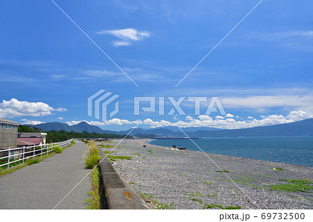 沼津市の千本松原と駿河湾の風景の写真素材