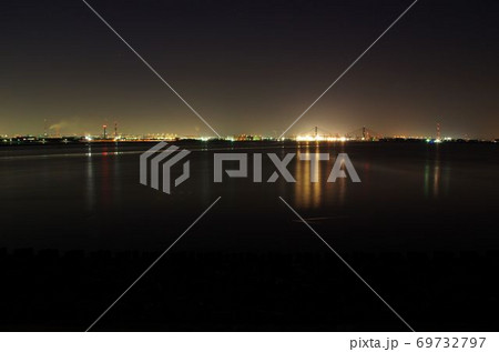藤前干潟の夜景 夜の干潟が出る前 藤前干潟の夜景 夜の干潟が出る前 69732797