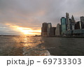 マンハッタンと夕焼け 69733303