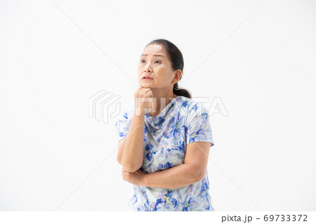 シニア女性 69733372