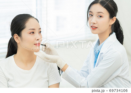 Woman, Cosmetic Surgery 69734106