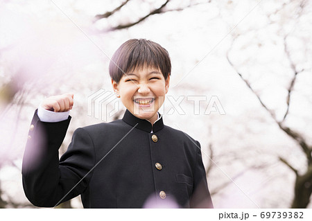 中学生 春 69739382