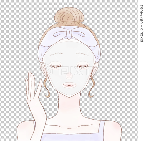 パックをする女性 69744061