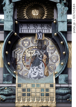 Detail of the famous Jugendstil Ankeruhr in Vienna 69745684