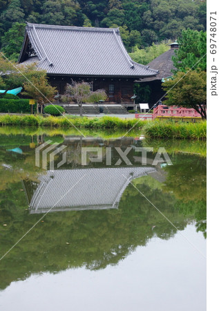 称名寺の浄土式庭園（横浜市金沢区） 69748071