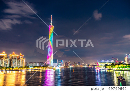 中国広州市 広州タワーの夜景の写真素材