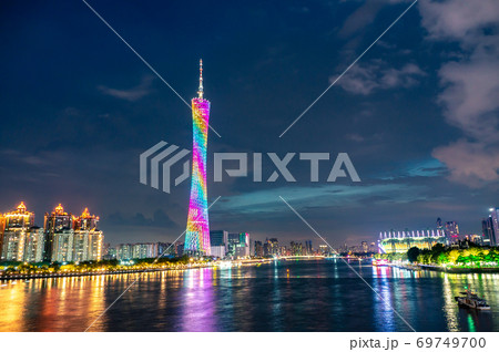 中国広州市、広州タワーの夜景 中国広州市、広州タワーの夜景 69749700