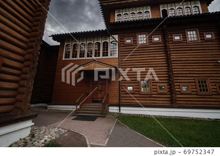 The Wooden palace in Kolomenskoye, Russia in spring The Wooden palace in Kolomenskoye, Russia in spring 69752347