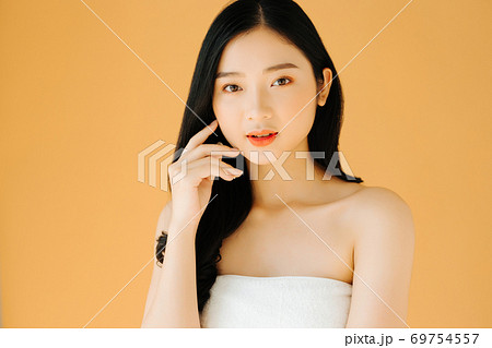 Beautiful girl Beautiful girl 69754557