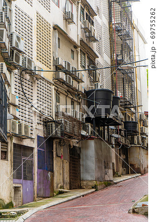 Cityscapes, streets of Kuala Lumpur. a a Cityscapes, streets of Kuala Lumpur. a a 69755262