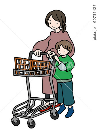 妊婦のお母さんと一緒にショッピングカートを押す男の子の手描きイラスト 69755427