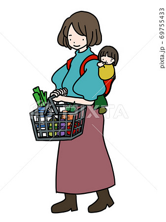 小さい子どもをおんぶしながら買い物をする女性の手描きイラスト カゴに商品入り のイラスト素材