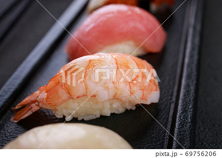 Nigiri sushi set on black plate, food background 69756206