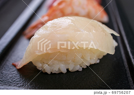 Nigiri sushi set on black plate, food background 69756207
