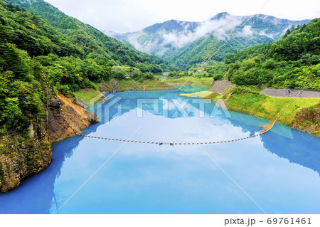 初秋の奥四万湖 69761461